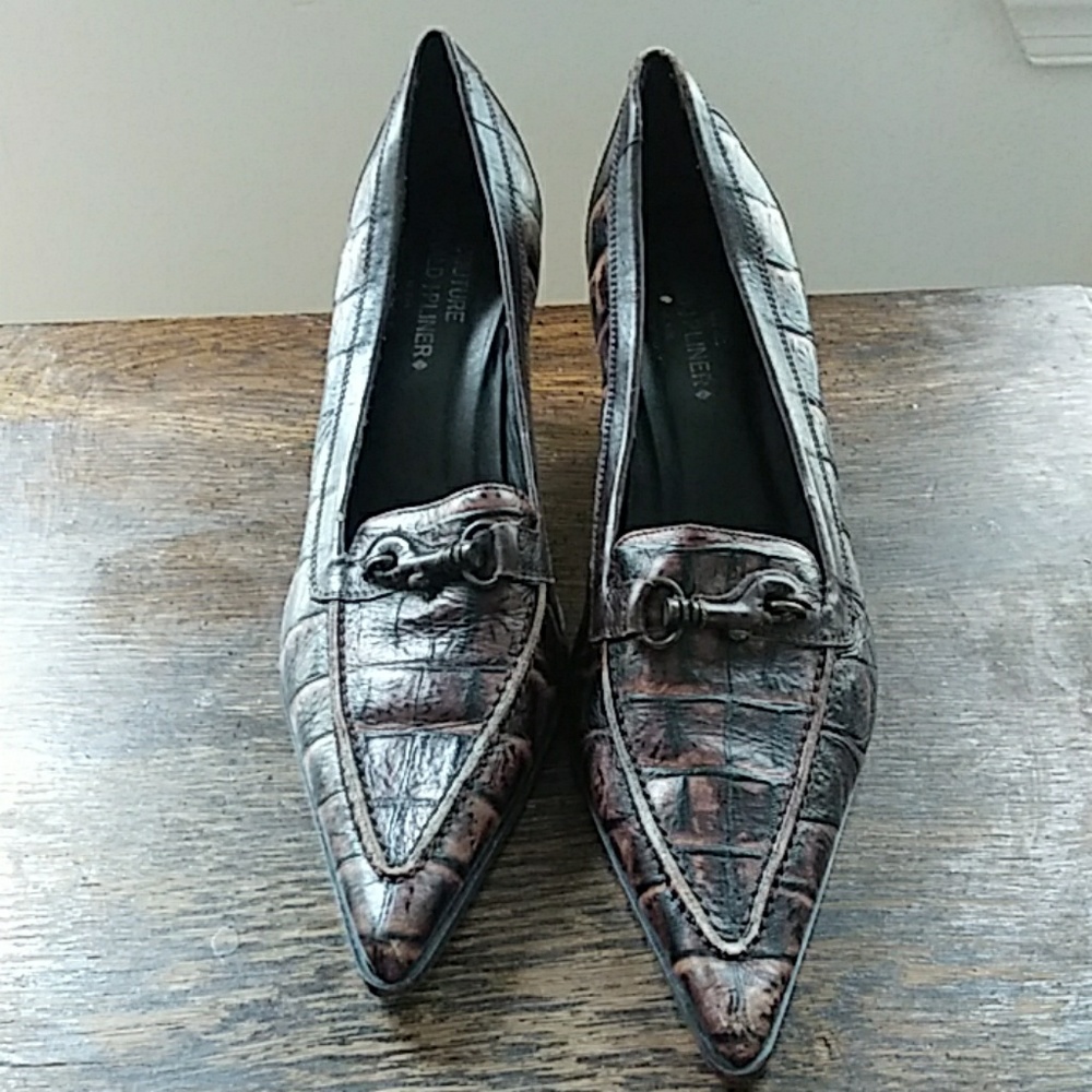 Shoes - Picture 2 of 3